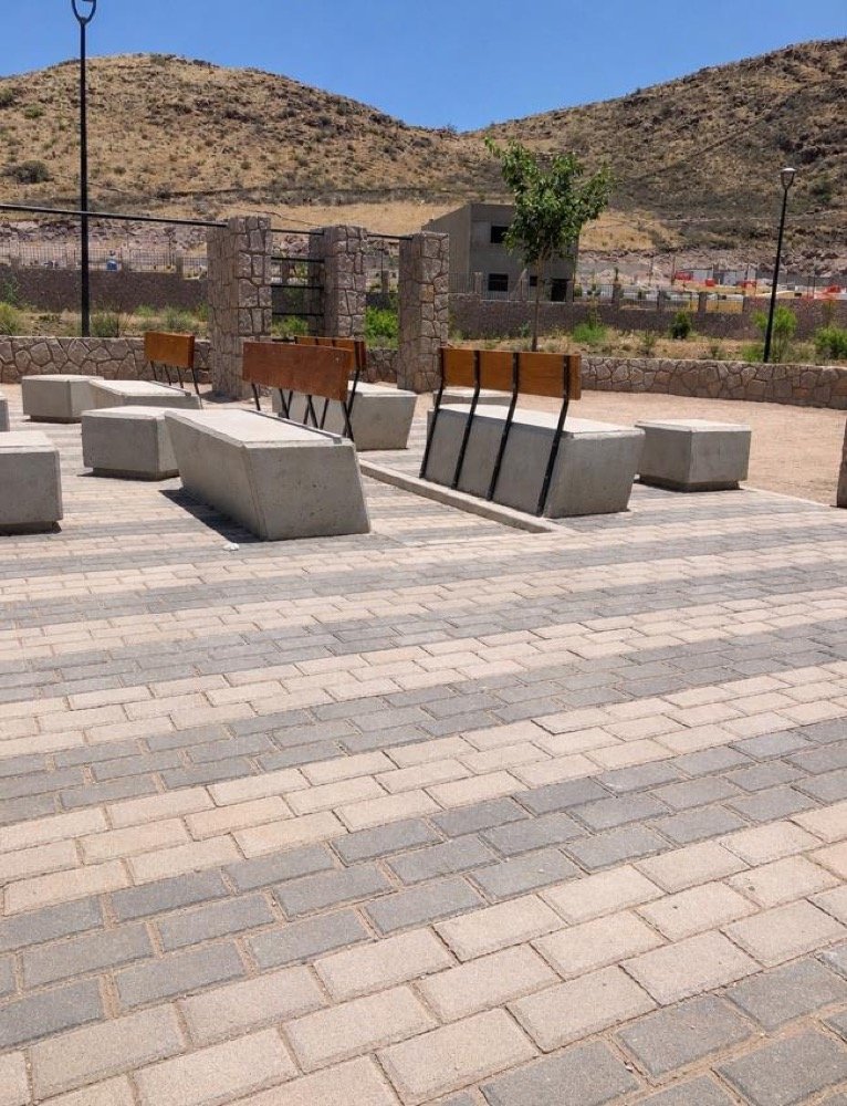 Plaza 1